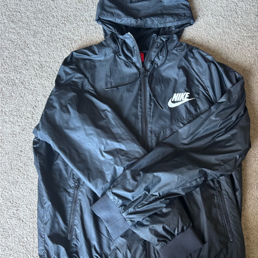 Nike Men's Charcoal Hooded Windbreaker